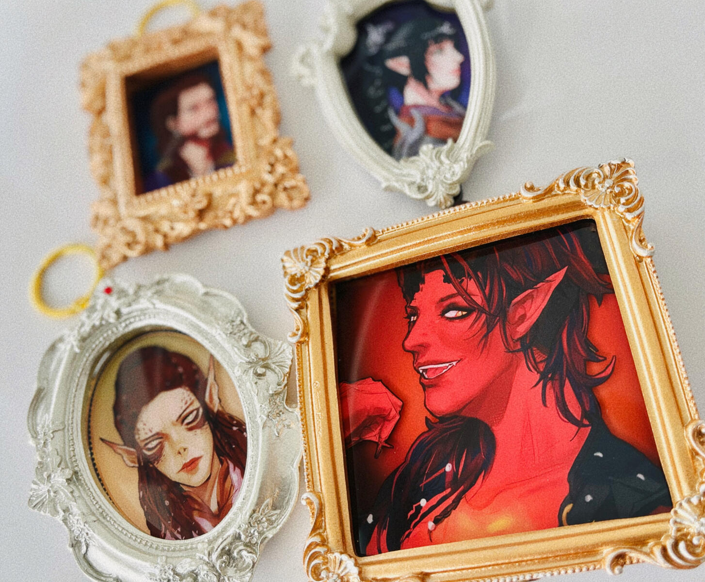 bg3 - framed portraits